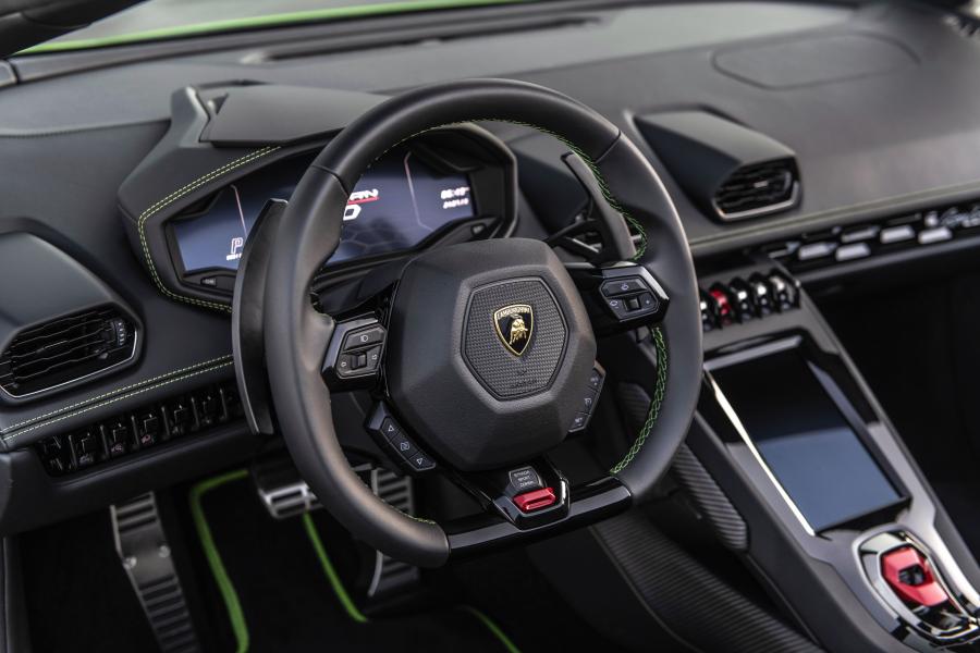 Торпедо Lamborghini Huracan EVO Spyder (LB724) 2019 года  (NA) (фото 8 из 8)